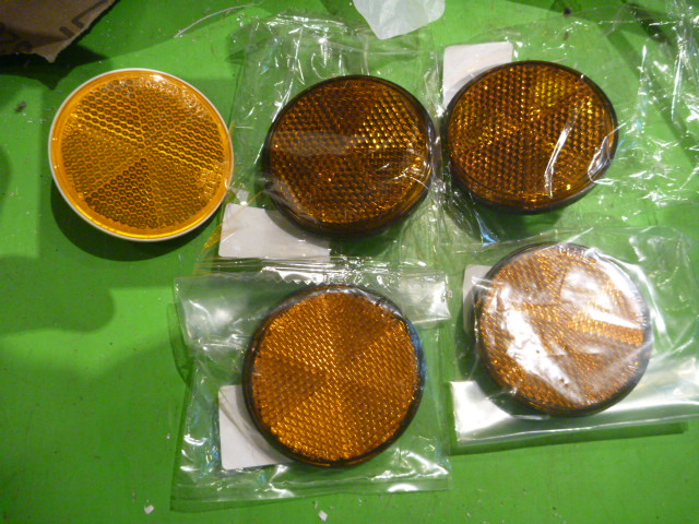 ピアジオ　チャオ　サイド　側面　リフレクター　取り付け　丸リフレクター3種類