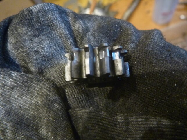 スーパーカルマー　摩耗したギア　上下入れ替えて再使用