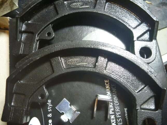 ベスパET3　リヤブレーキシュー　SIP