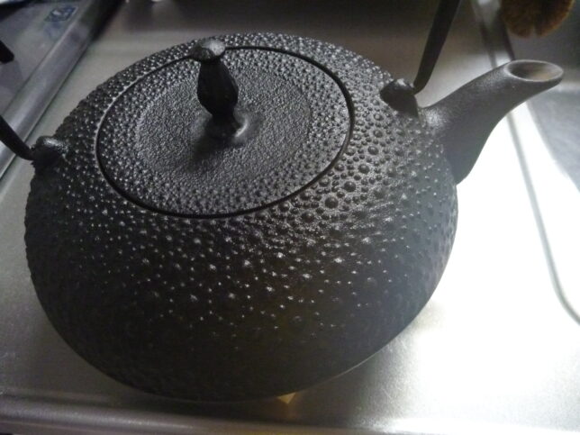 南部鉄器　オイゲン　鉄瓶