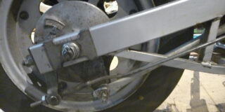 カワサキKS2前期後ろ周り　1988年式　ブレーキロッドの取り回しが下側　