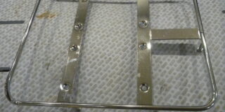 ピアジオ　チャオ　箱　キャリア　リアボックス　取り付け　汎用サブキャリア　加工前